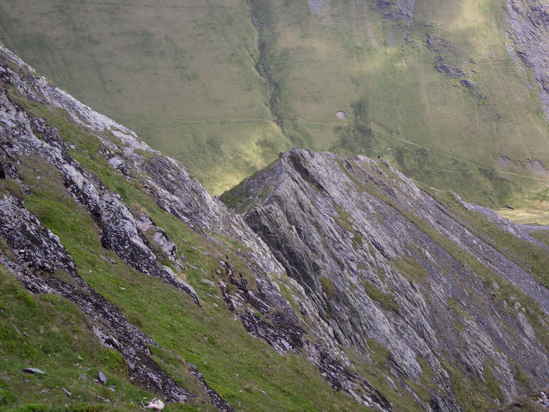 A view of Sharp Edge that gives a reasonable idea of the steepness of the sides of the ridge. 